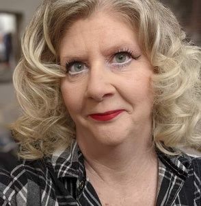 Meet your Posher, Malinda